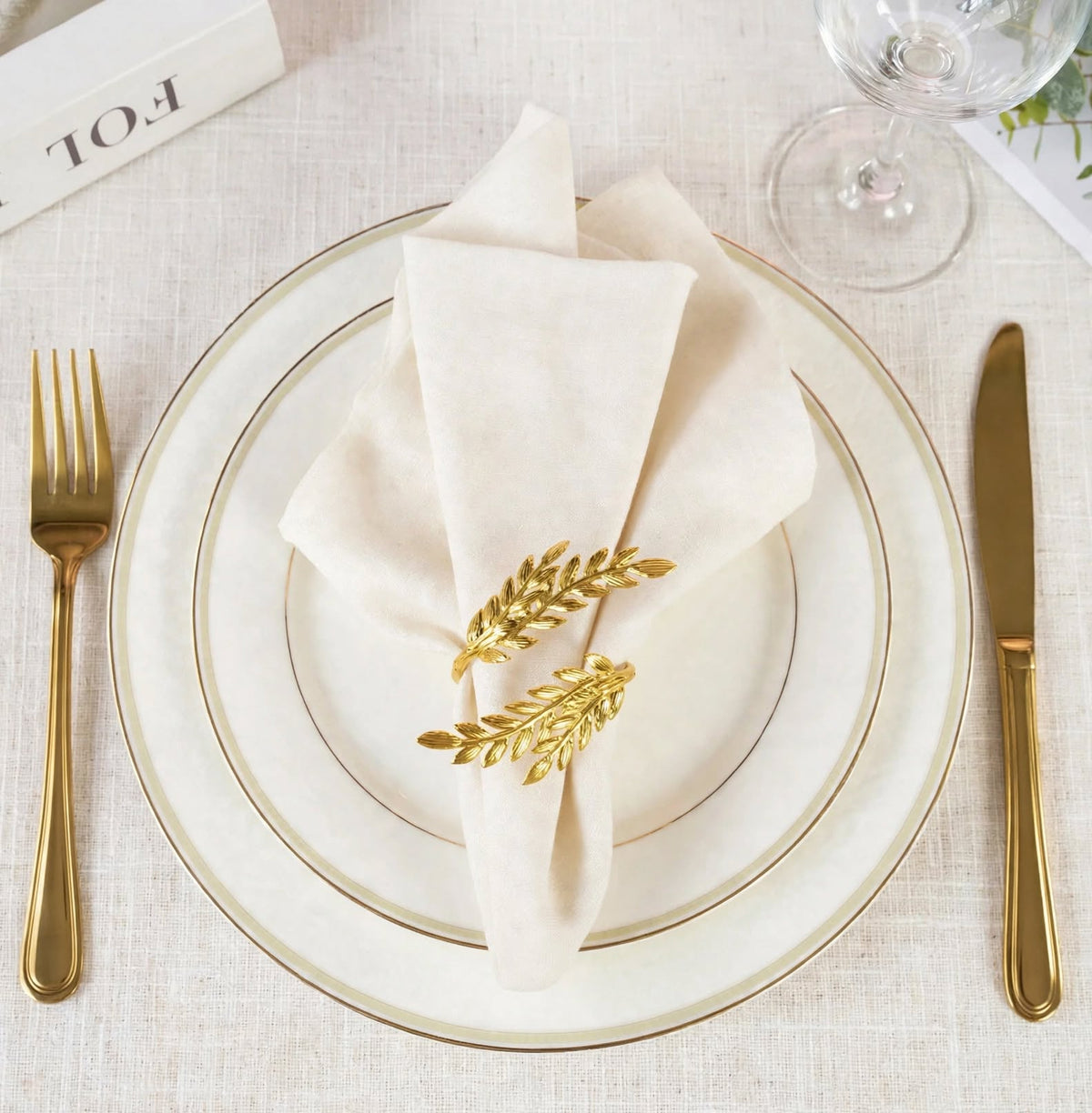 Lot de Ronds de Serviette Feuilles en Métal Doré ou Argenté – Décoration de Table Fêtes, Mariage et Noël