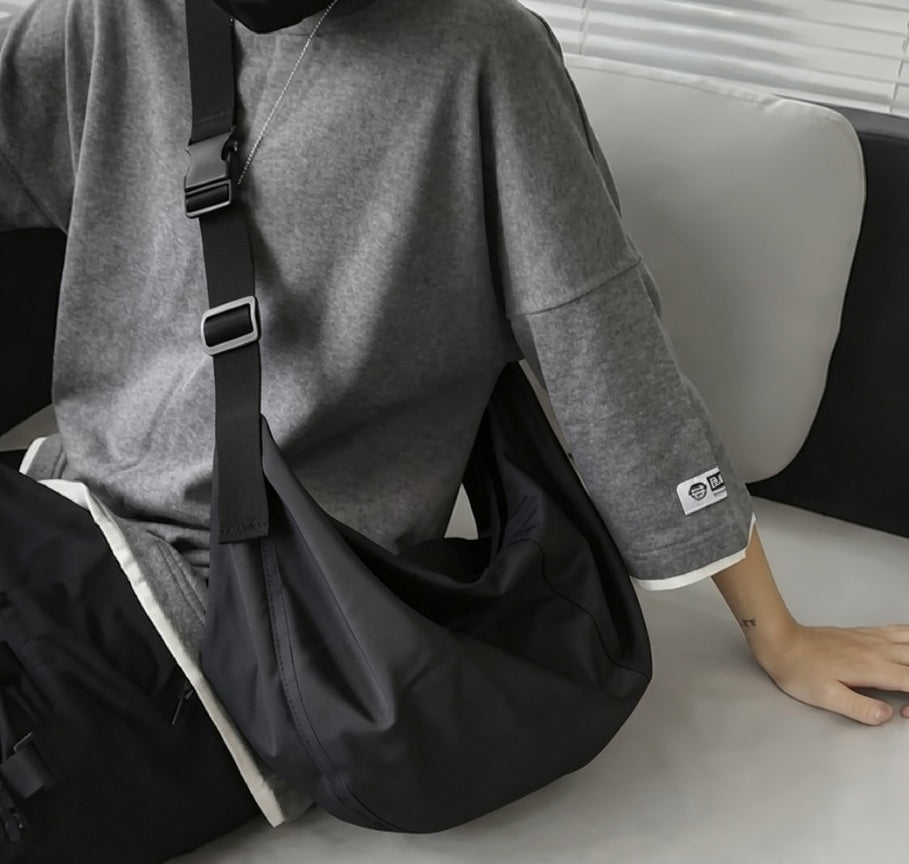Sac à Bandoulière Homme Grande Capacité en Nylon Imperméable – Style Urbain Unisexe